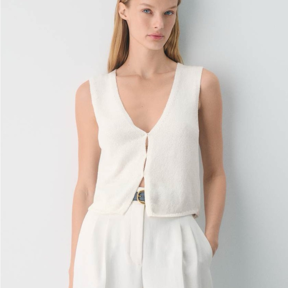 Aritzia Wilfred Basque sweater vest sz M